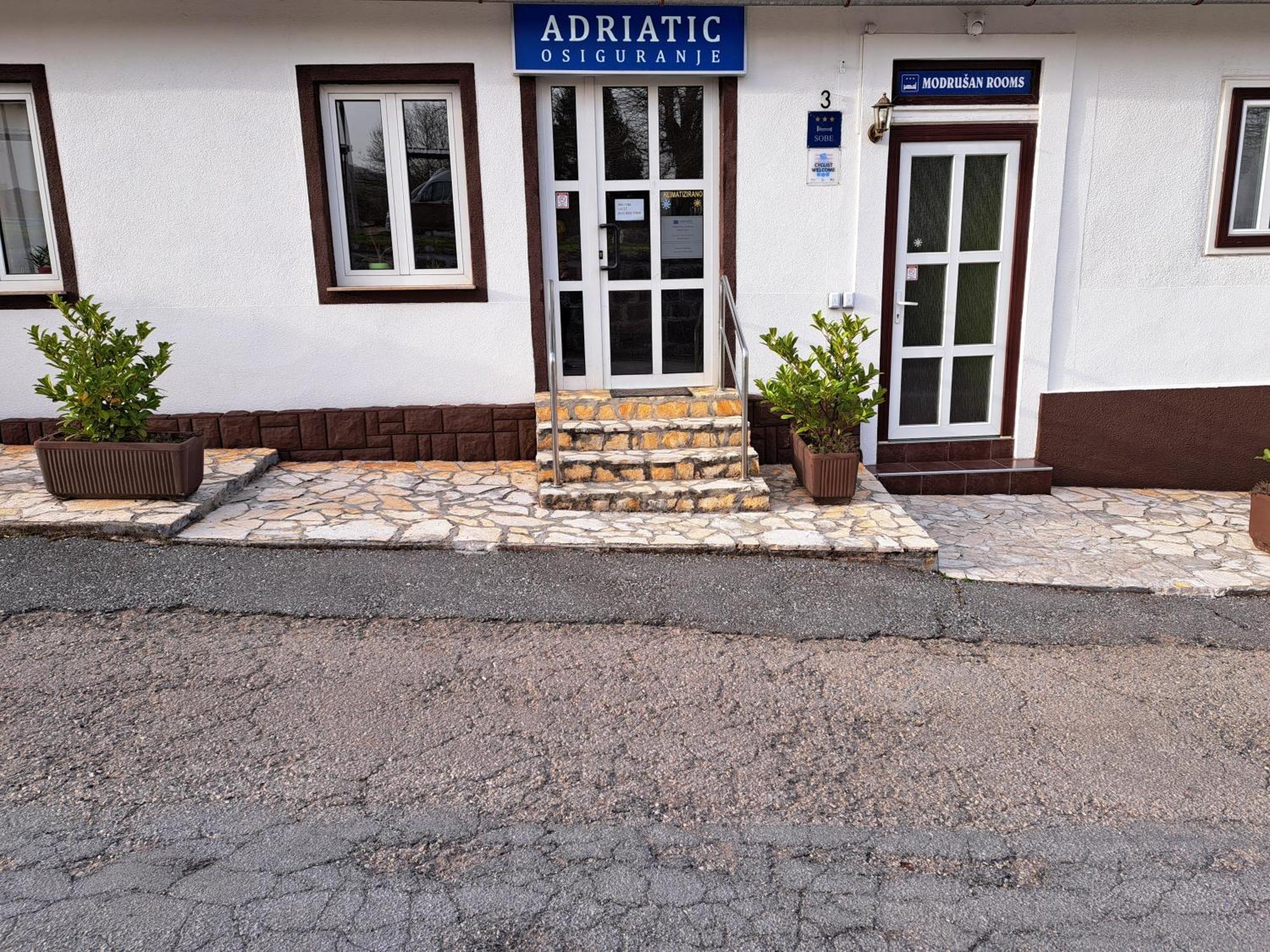 Rooms Modrusan Slunj Exterior foto